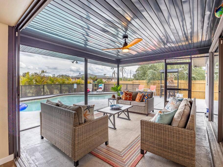 Englewood, Manasota Keys - 2 Bedroom Luxury Villa, Pool, Game Room, 6 Min To Beaches Next To Canal Exteriör bild
