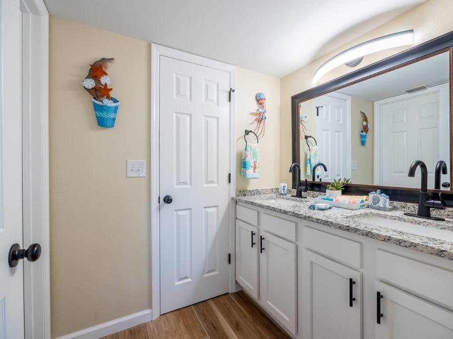 Englewood, Manasota Keys - 2 Bedroom Luxury Villa, Pool, Game Room, 6 Min To Beaches Next To Canal Exteriör bild
